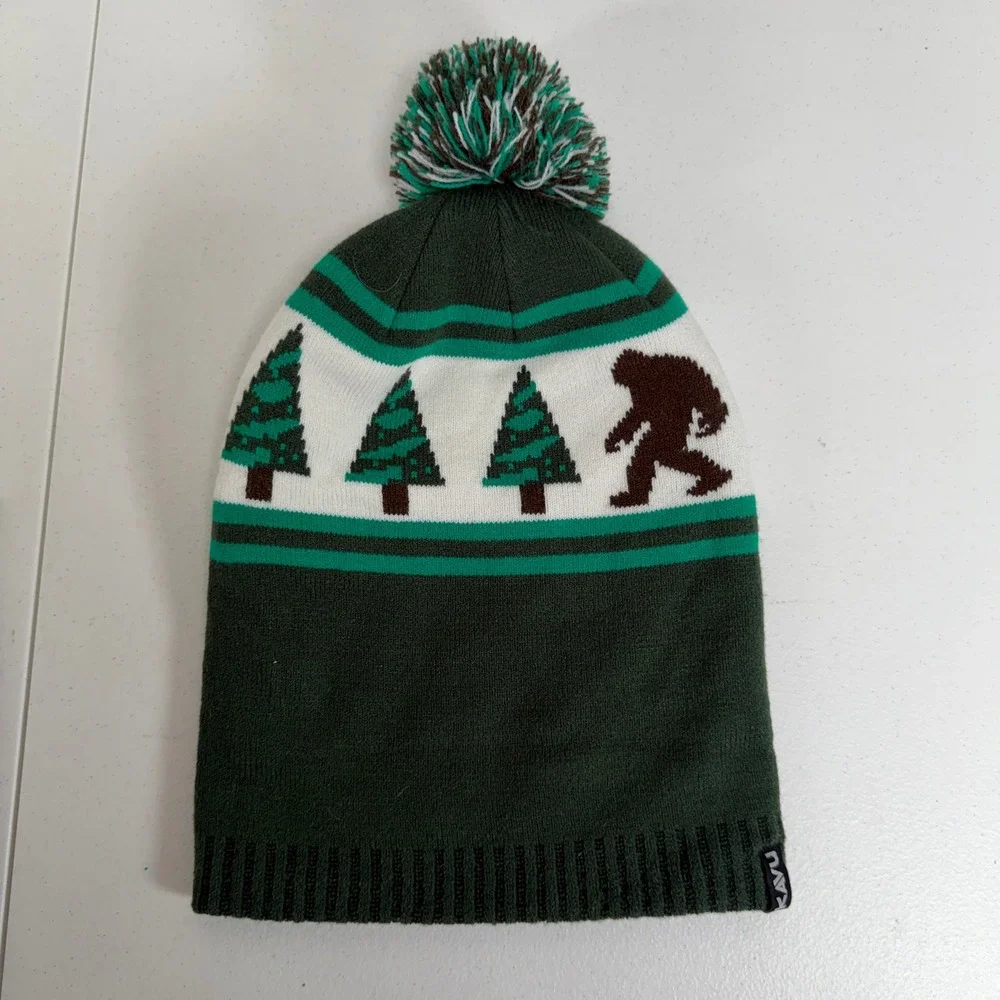 KAVU Beanie Herschel Bigfoot Sasquatch Forest Green Pom Pom Knit Hat Camping